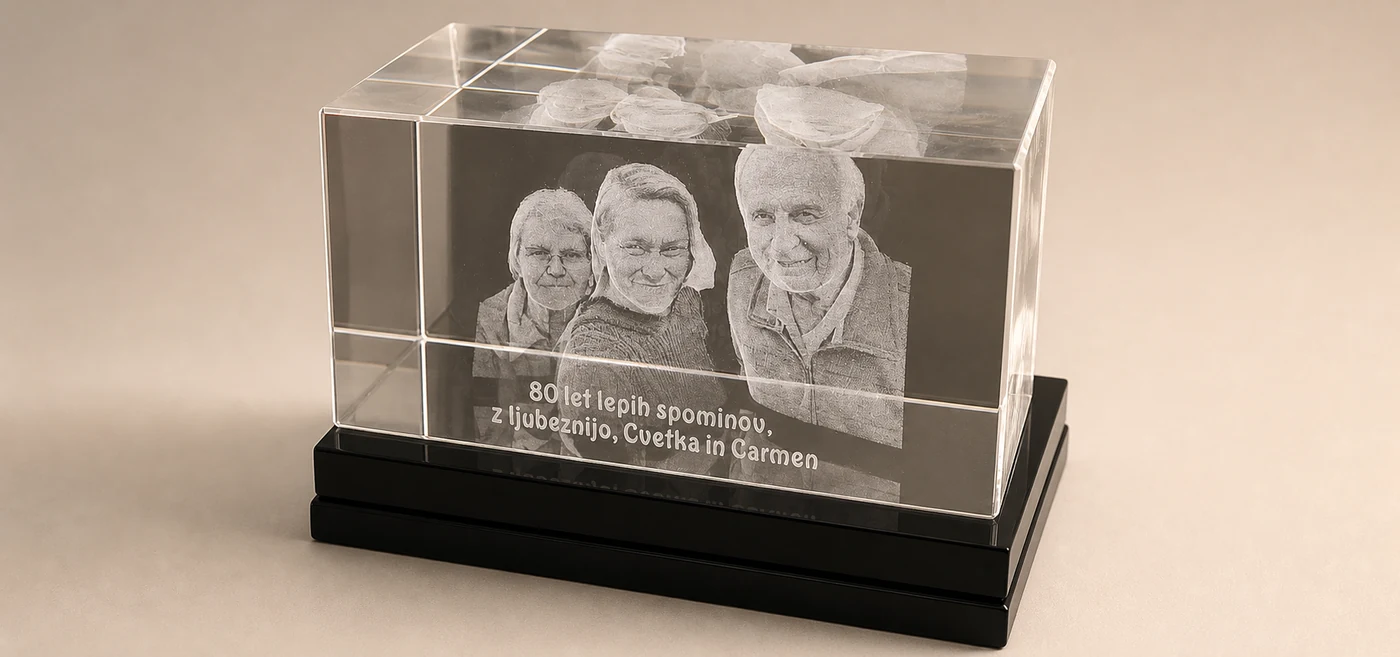 3D kristal za 80. rojstni dan – pogled 2